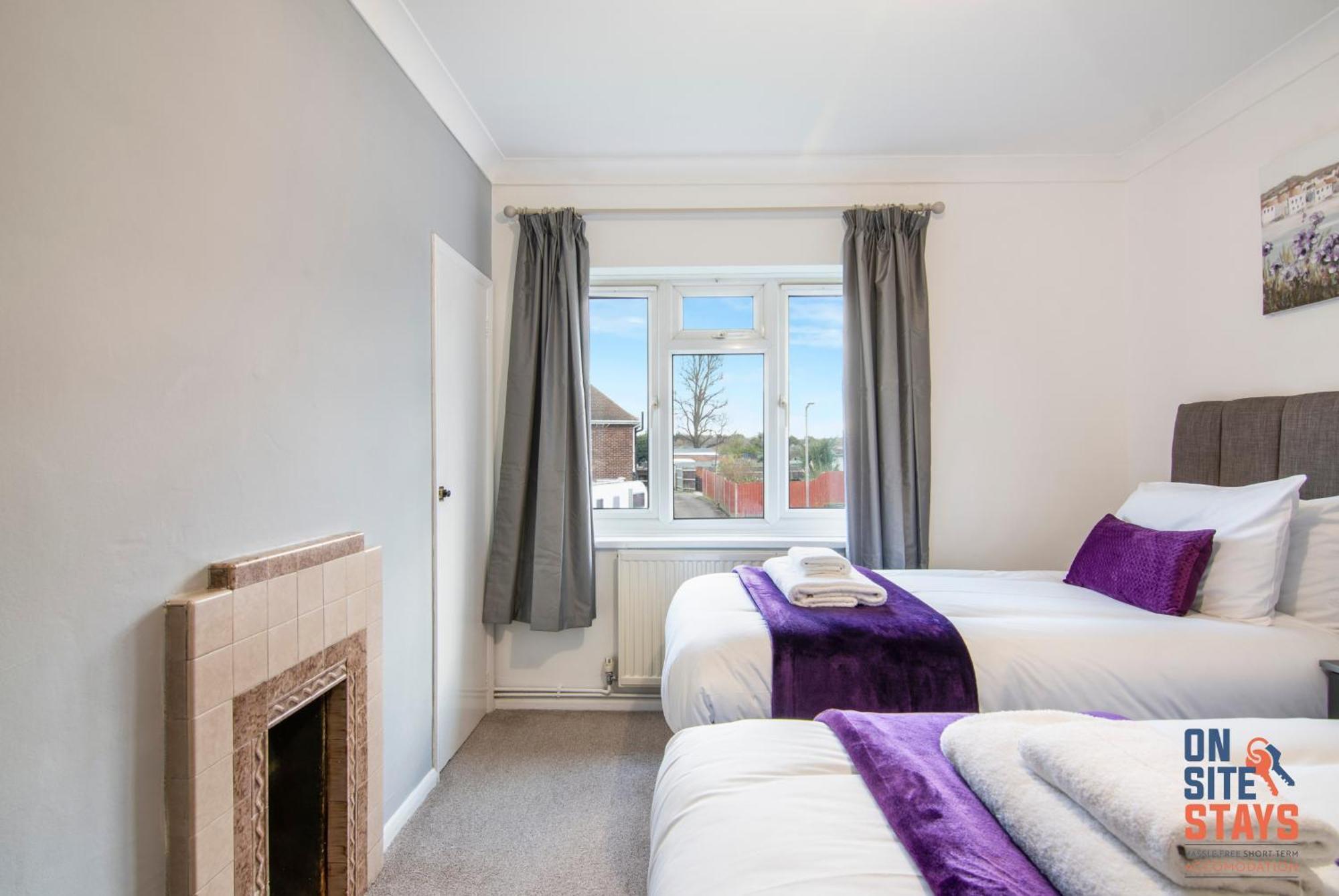 Onsitestays - Cosy 2-Bedroom Apartment With Private Entrance & Long Stay Prices グレーブゼンド エクステリア 写真