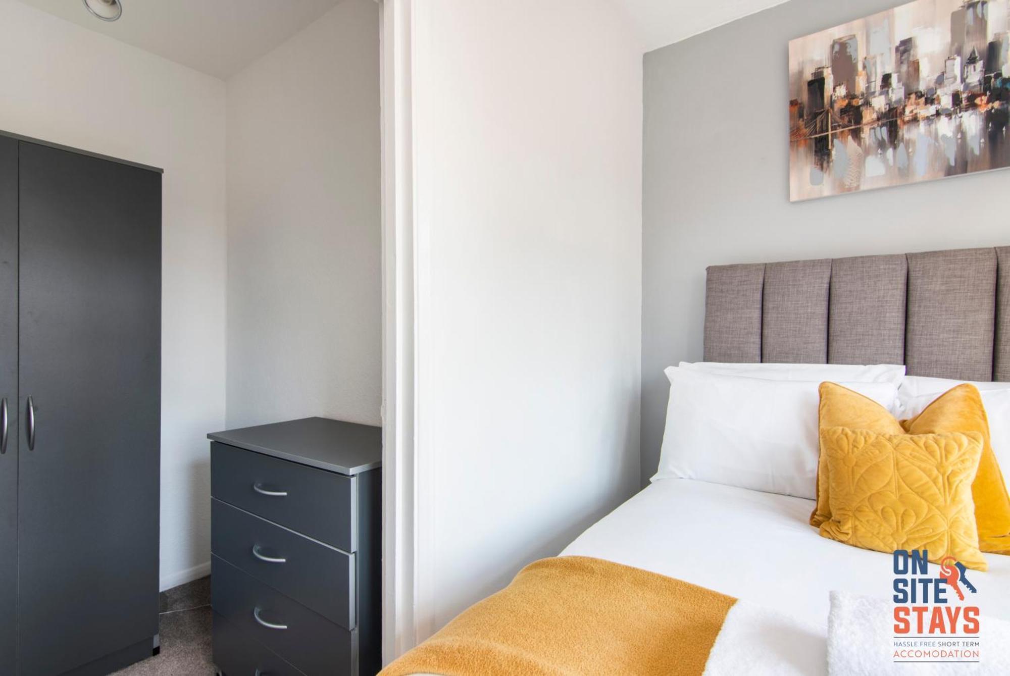 Onsitestays - Cosy 2-Bedroom Apartment With Private Entrance & Long Stay Prices グレーブゼンド エクステリア 写真