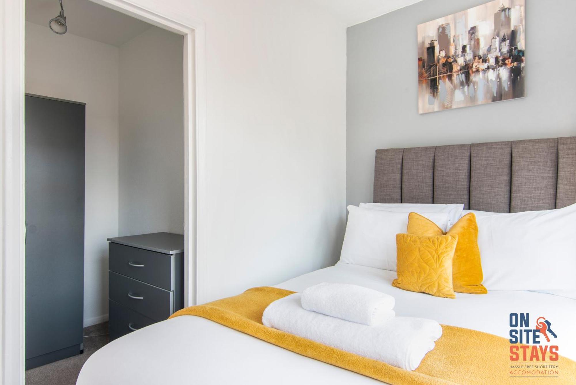 Onsitestays - Cosy 2-Bedroom Apartment With Private Entrance & Long Stay Prices グレーブゼンド エクステリア 写真