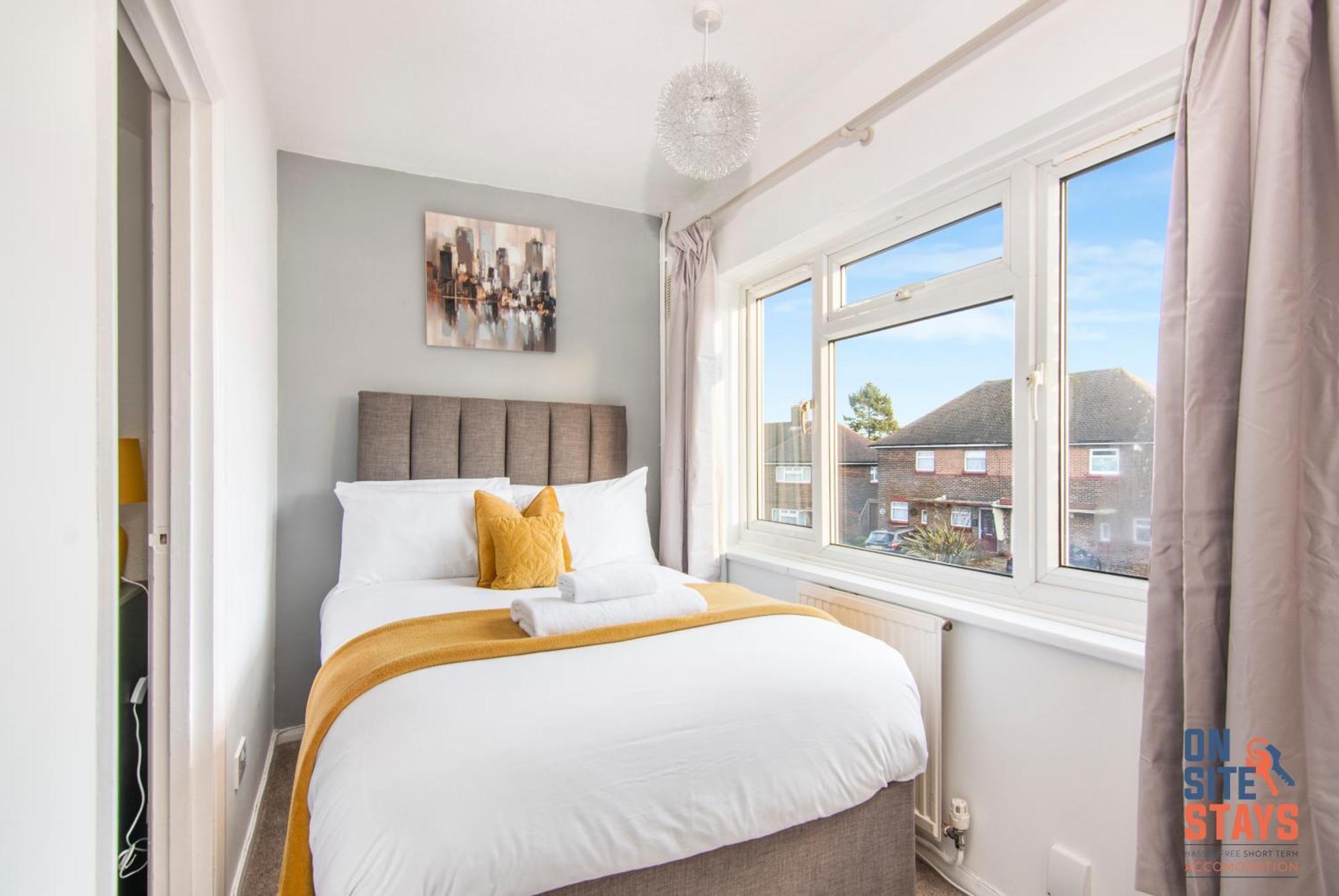 Onsitestays - Cosy 2-Bedroom Apartment With Private Entrance & Long Stay Prices グレーブゼンド エクステリア 写真