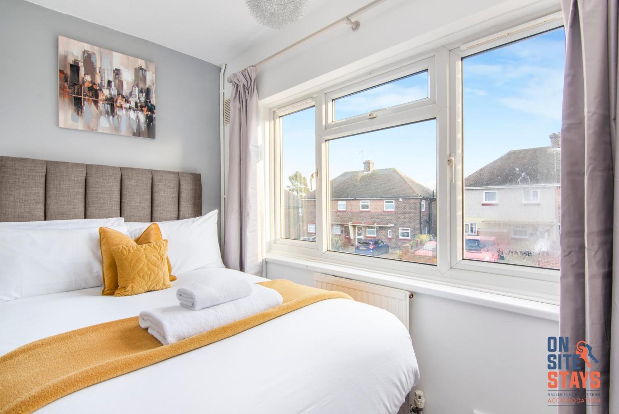 Onsitestays - Cosy 2-Bedroom Apartment With Private Entrance & Long Stay Prices グレーブゼンド エクステリア 写真