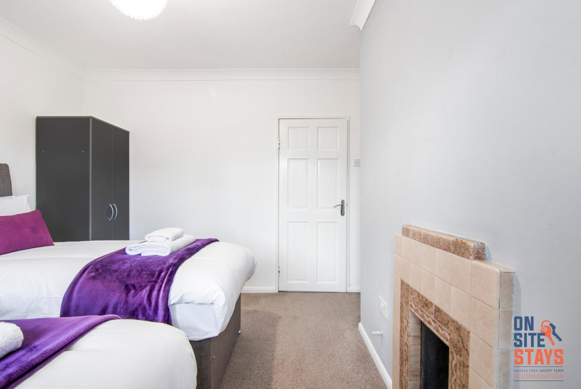 Onsitestays - Cosy 2-Bedroom Apartment With Private Entrance & Long Stay Prices グレーブゼンド エクステリア 写真